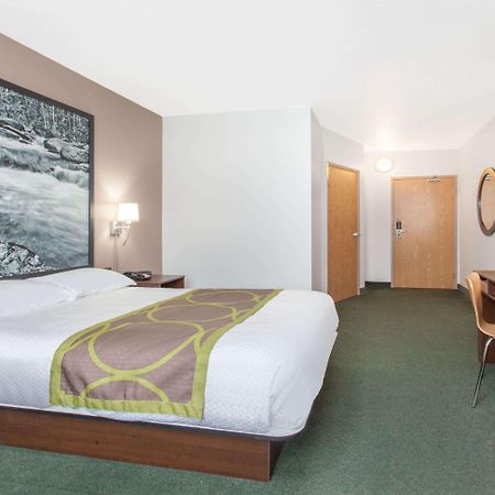 Super 8 By Wyndham Kenora Hotel Luaran gambar