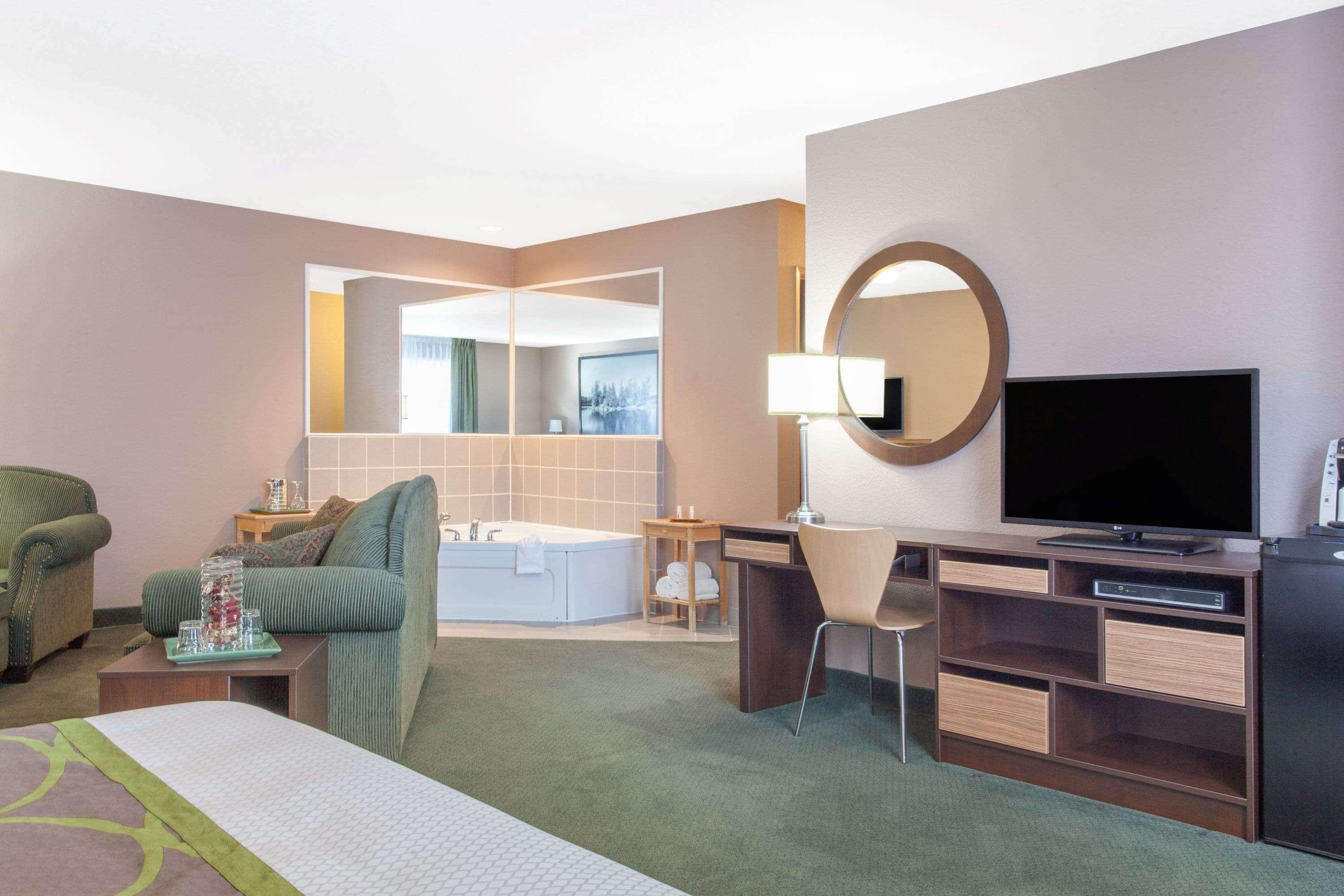 Super 8 By Wyndham Kenora Hotel Luaran gambar