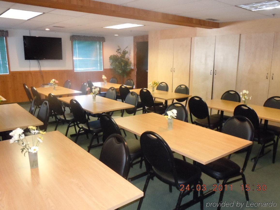 Super 8 By Wyndham Kenora Hotel Perniagaan gambar