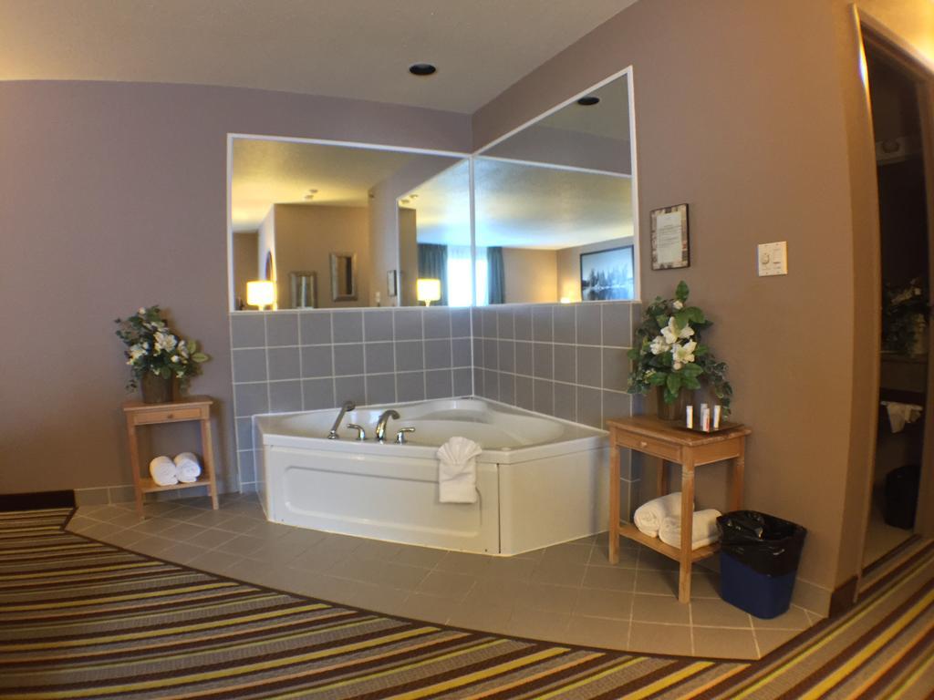 Super 8 By Wyndham Kenora Hotel Luaran gambar