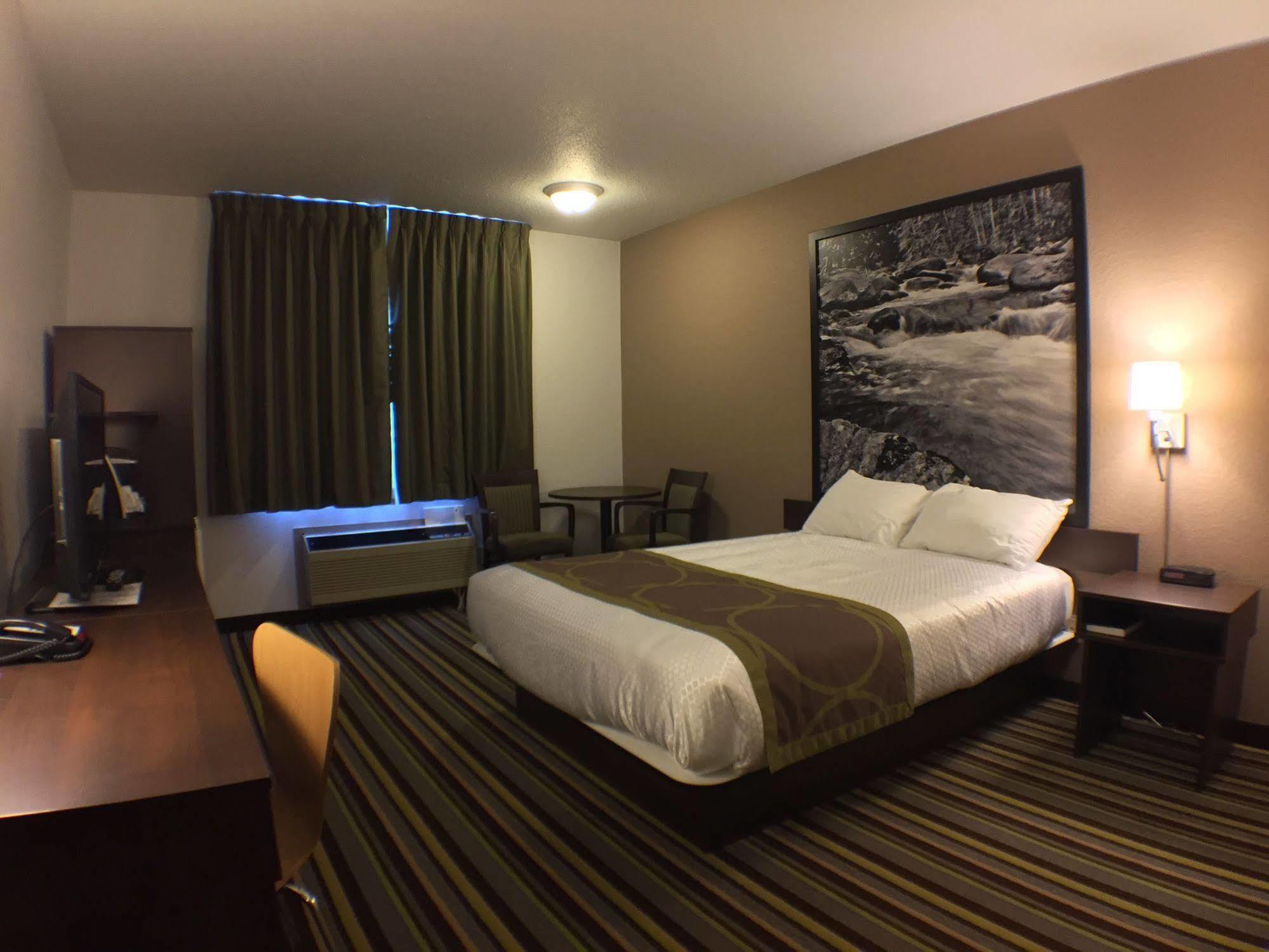 Super 8 By Wyndham Kenora Hotel Luaran gambar
